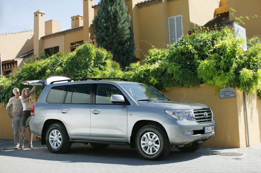  Toyota Land Cruiser 200 2007 года  (фото 140 из 196)
